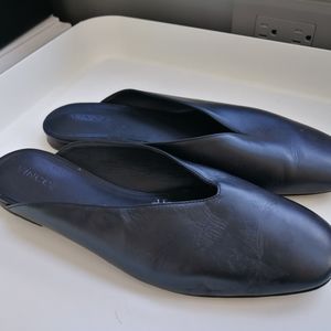 Vince levins flat leather mule horchata